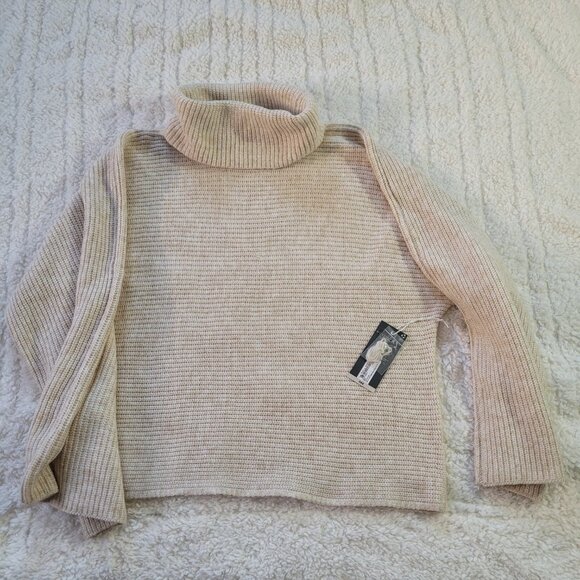 NWT Cozy Women’s Worthington Sz Lg Bell Sleeve Turtleneck Sweater Cream - Picture 7 of 13